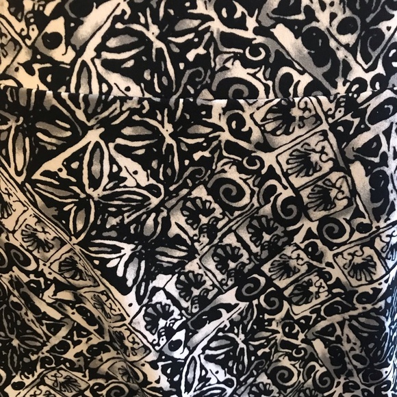 Reitmans White Gray Black pattern Elastic Waistband Midi Skirt size 11 - Picture 3 of 8